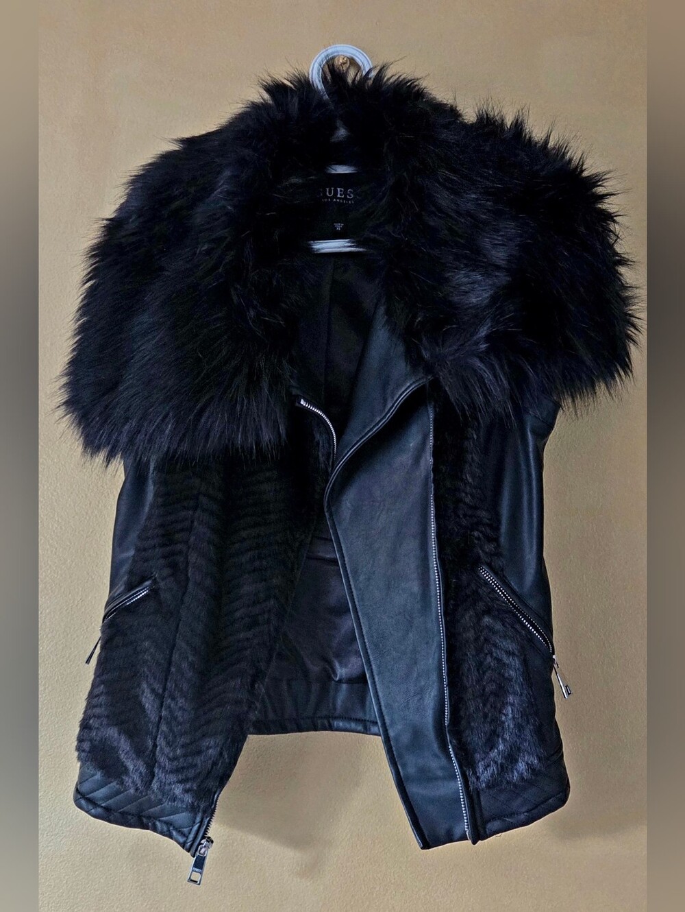 Los Angeles Xsmall GUESS Black Faux Fur Collar Leather-Style Vest Jacket